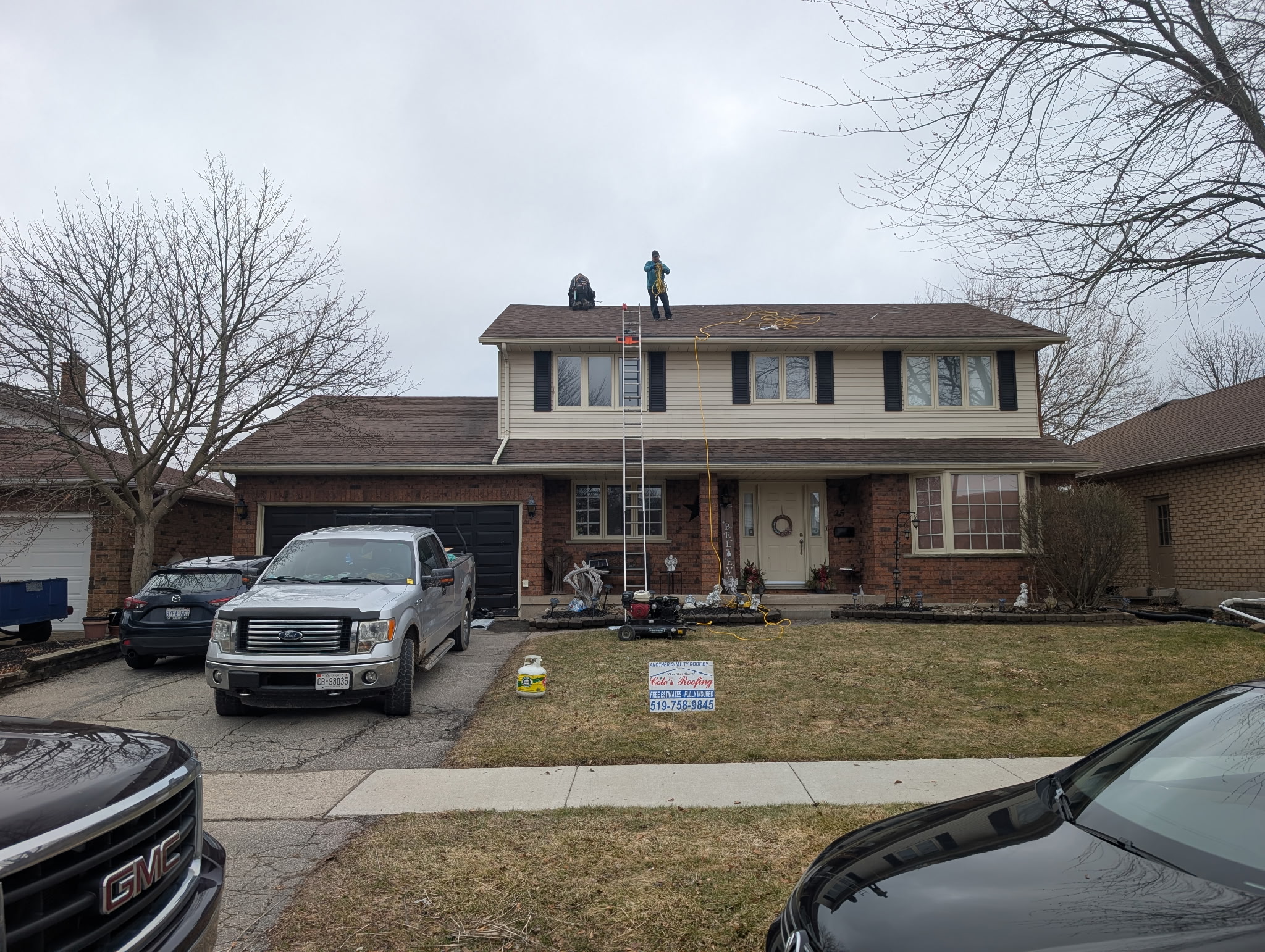 Residential Shingles Roof Replacement by Coles Roofing Brantford
